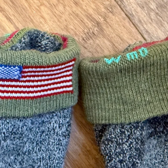 Smartwool Women Socks- Size M- Like New - Picture 3 of 7